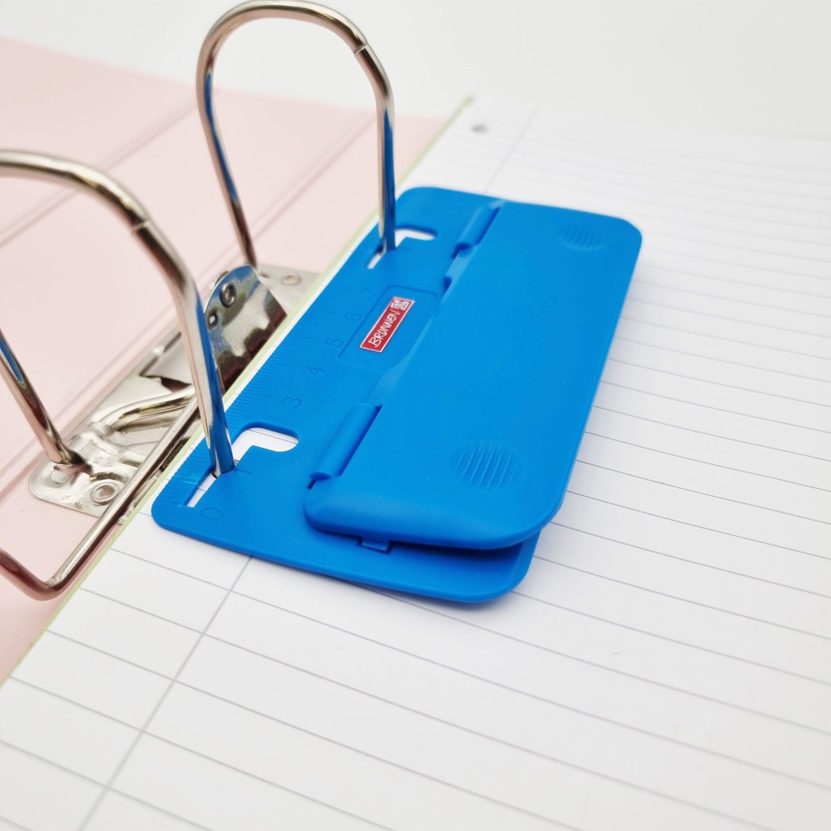 BRUNNEN Mini Perforateur de poche 2 trous Vert Kiwi – Image 4