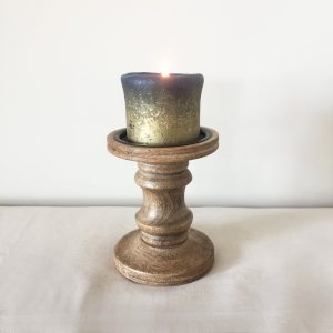 6 bougeoirs en bois clair