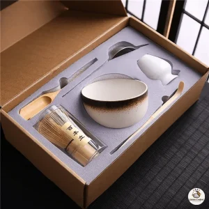Ensemble mélangeur matcha japonais bambou: fouet, brosse, cuillère