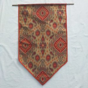 Étendards et chemin de table